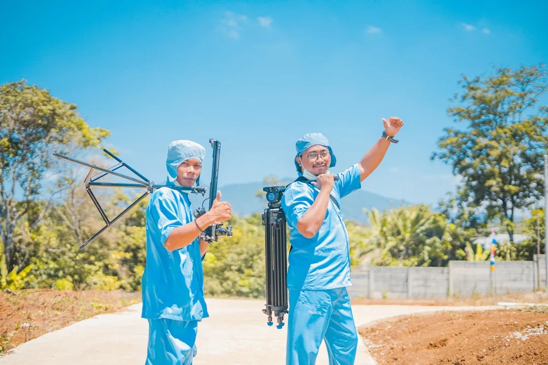 数码配件与通讯器材选型指南:适用办公与消费场景解析